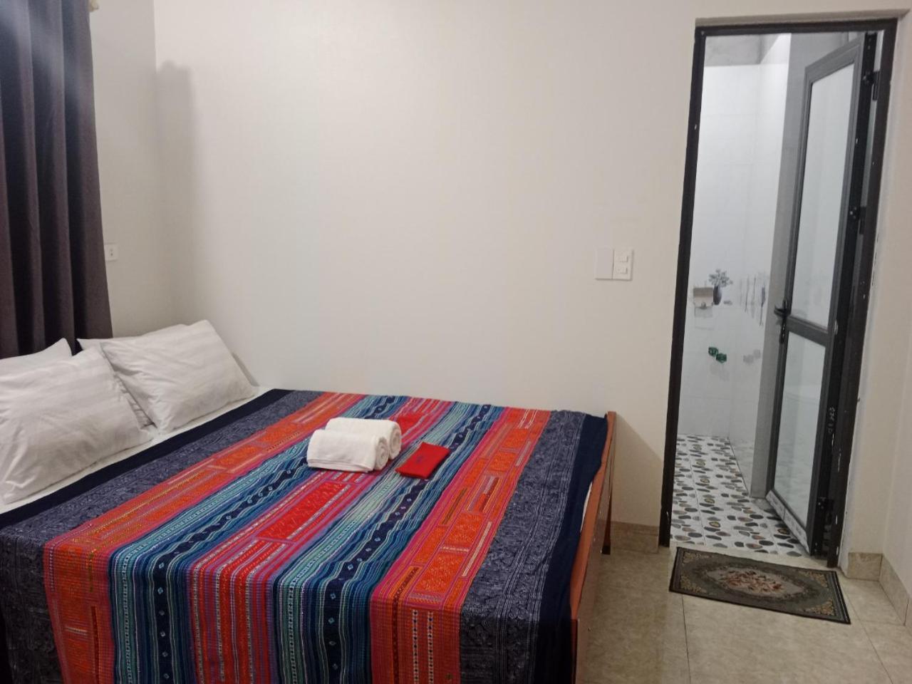 Ha Giang Yolo House And Loop Tours Hotell Eksteriør bilde